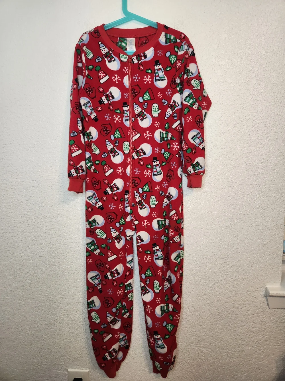 The children's place size M 7 8festive red fleece onesie pajamas